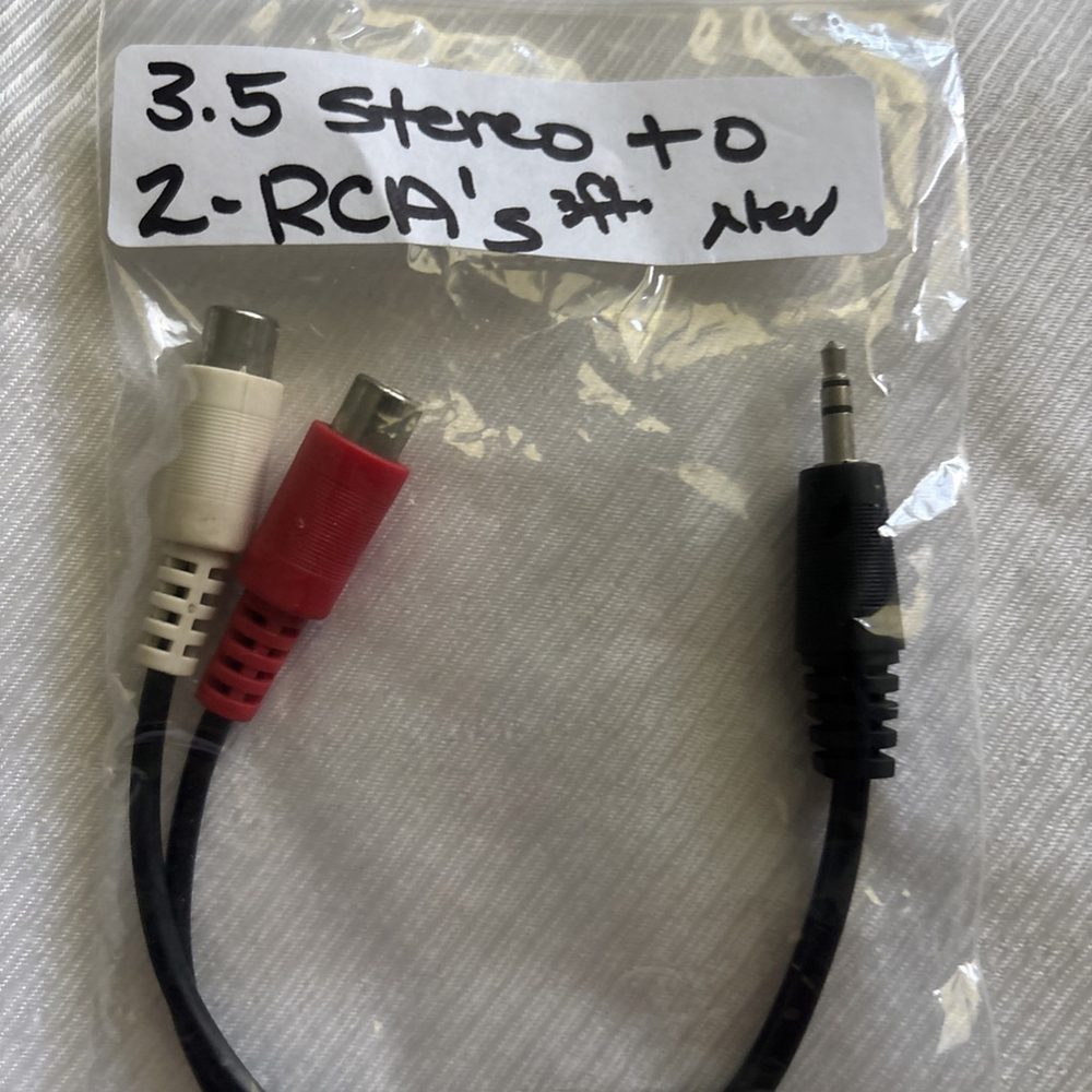NWT. 3.5 mm Stereo/M-2 RCA female
